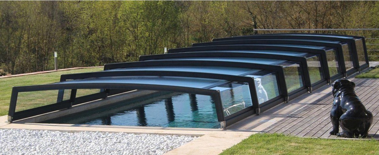 Compact Azenco enclosure, ideal for a spa