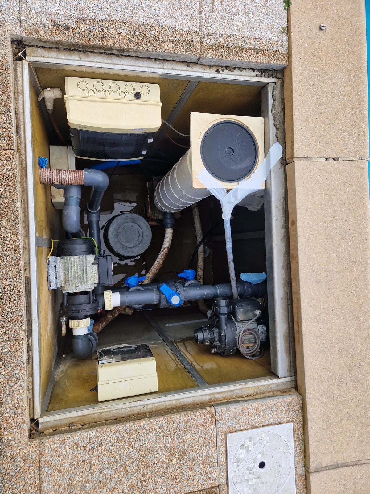 Local technique de piscine installé par Swiss Piscine