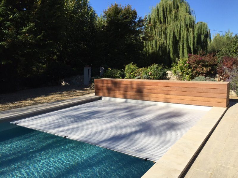 Lamellen eines T&A-Poolrollladens